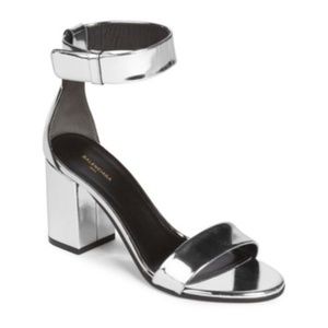 Trend 🚨Balenciaga Metallic Heels